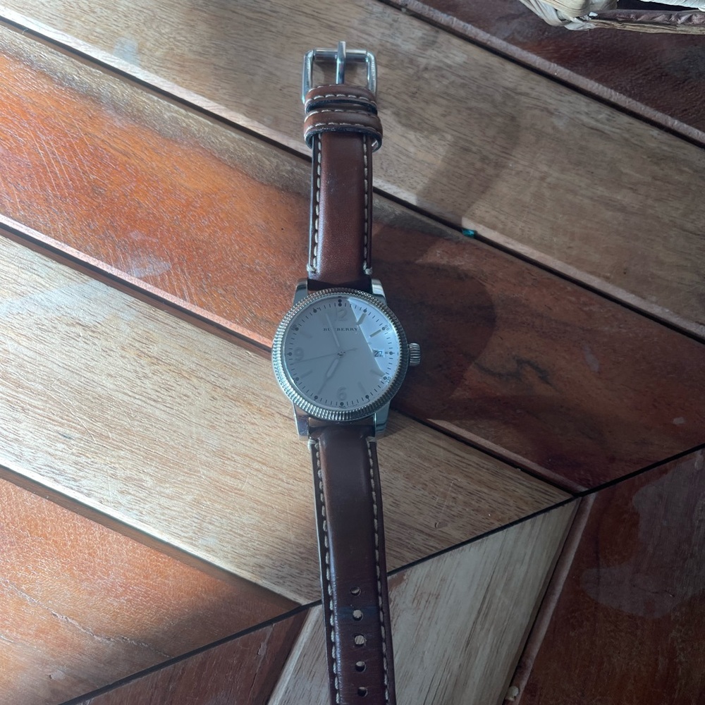 Burberry watch with brown leather band - Picture 2 of 3